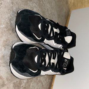 FIGS | New Balance 5740 Unisex